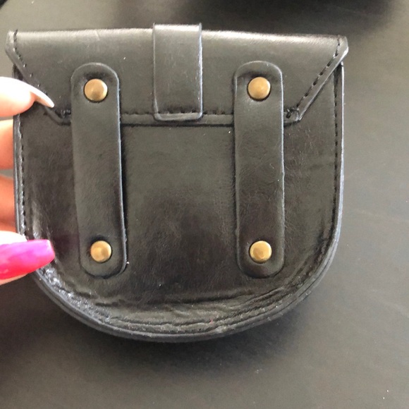 Pouch - Picture 2 of 4